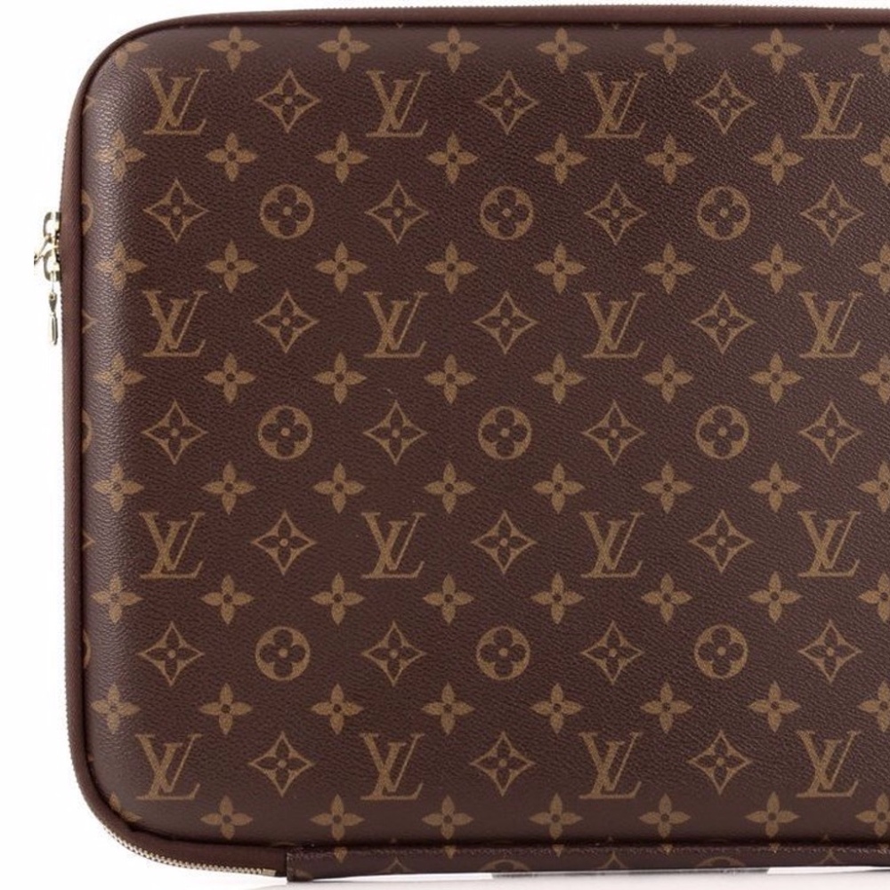 Louis Vuitton Inventeur Laptop Sleeve